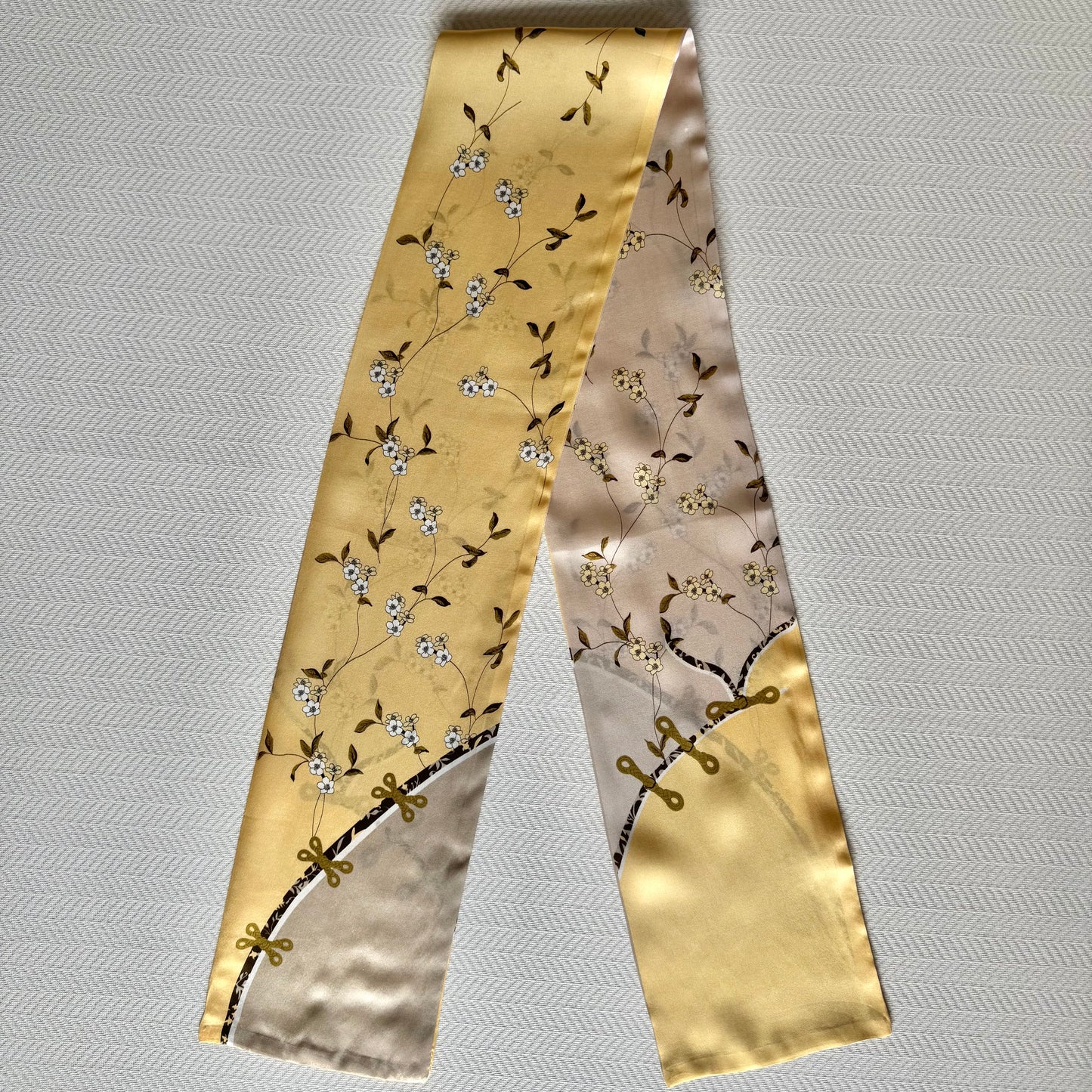 Golden Bloom - Silk Scarf 150x17cm