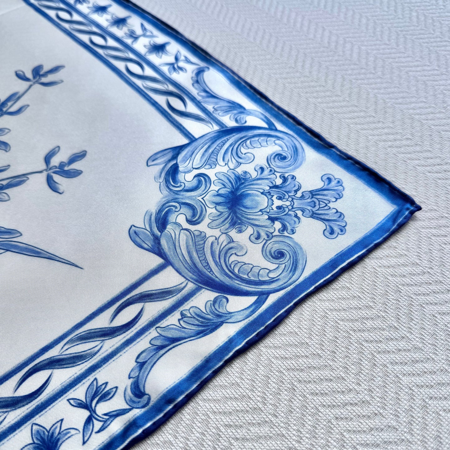 Orchids - Silk Scarf 65x65cm